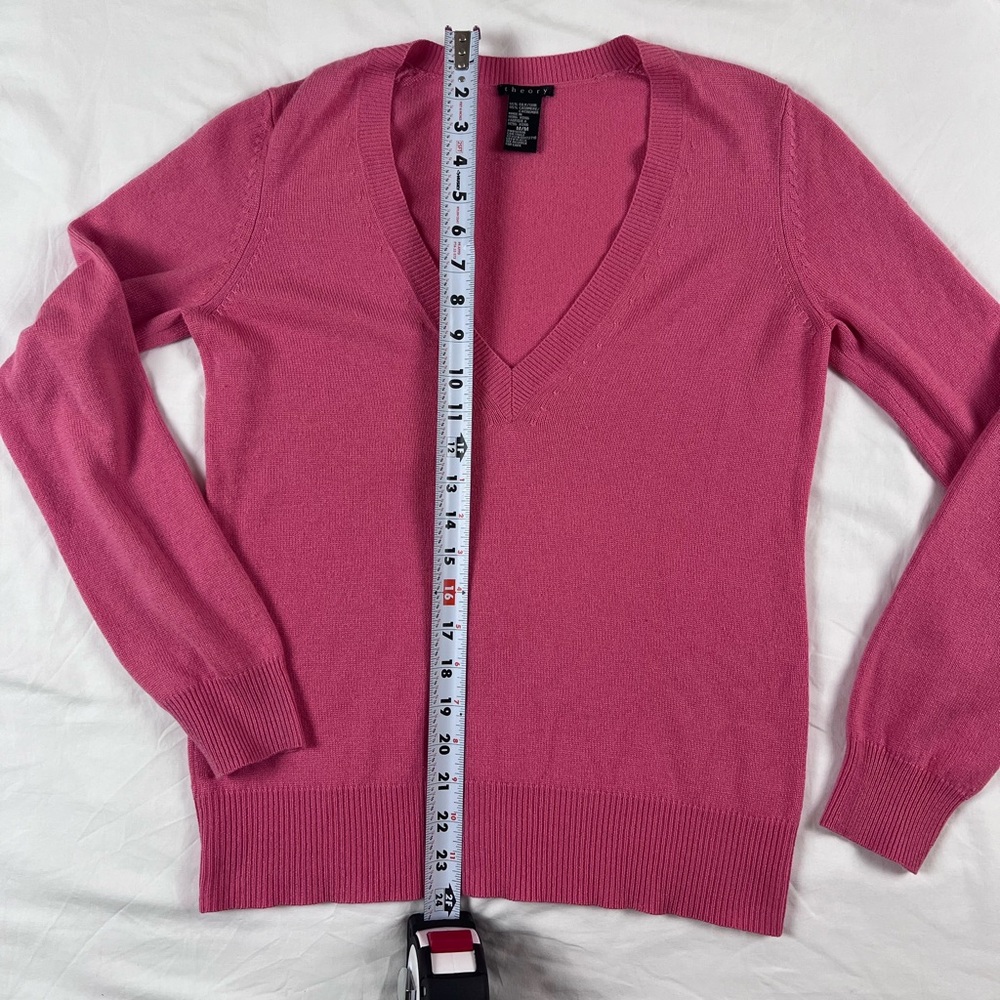 Theory Pink Silk-Cashmere V-Neck Sweater